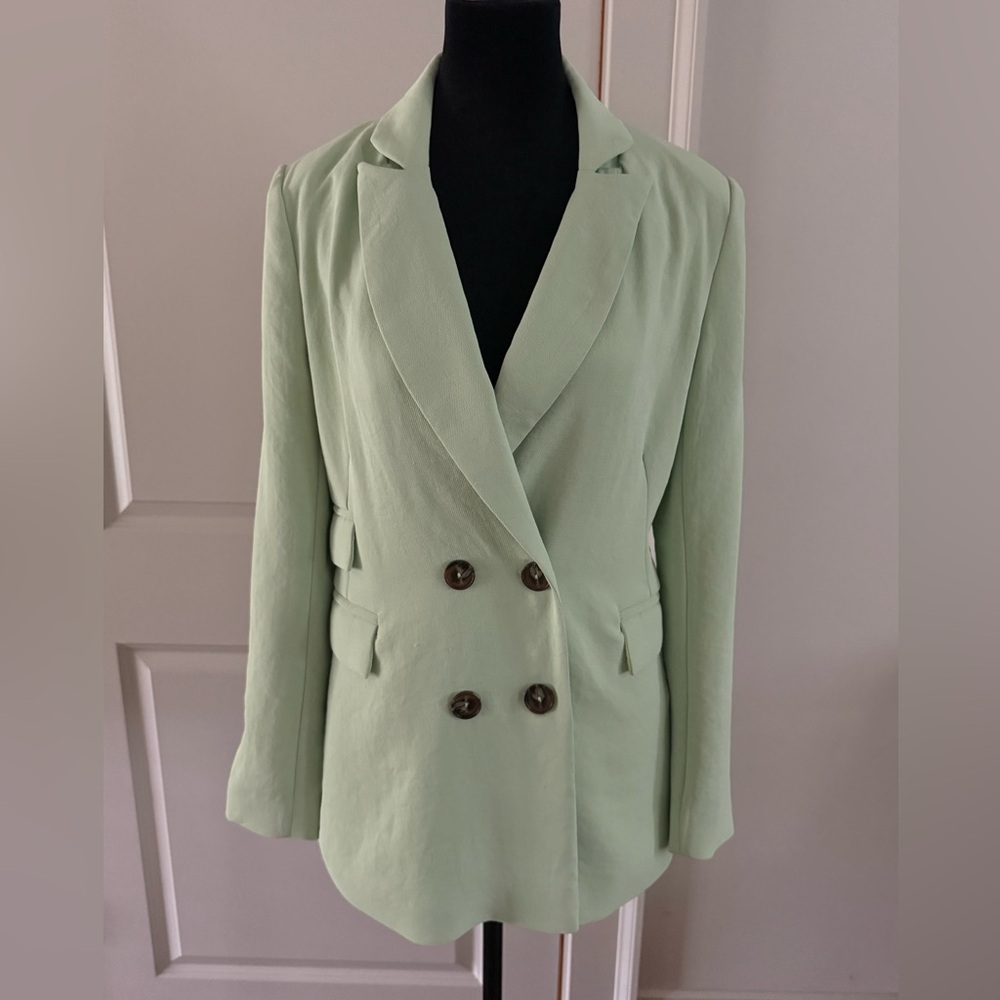 ASTR the Label Zodiac
Blazer in Spearmint from Revolve Size S